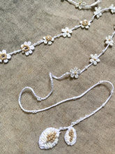 “Love me Daisy” Long Necklace